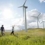 Прозрачность — это новый черный цвет: модные тренды 2024 года